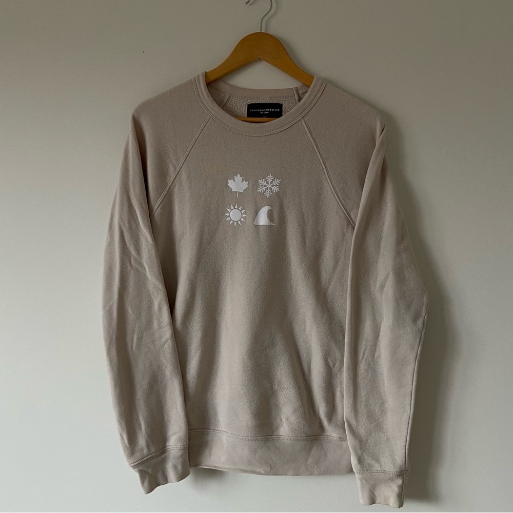 Okanagan Lifestyle / Logo Crewneck